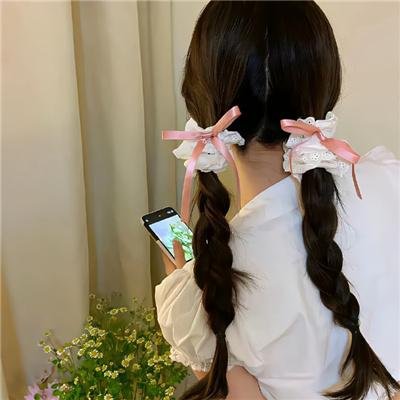 驼背人与舞女